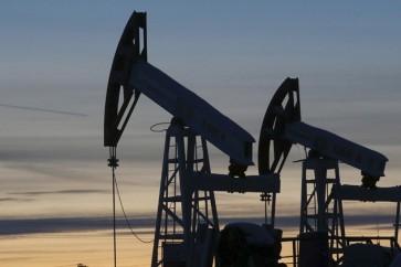 الخليج لا يزال يواجه تداعيات انخفاض أسعار النفط
