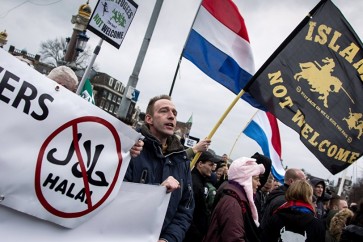 هل ستحظر هولندا هجرة المسلمين وتغلق المساجد