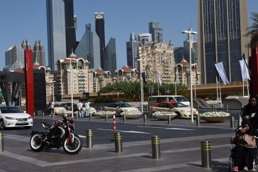 حاكم دبي يستحدث عقوبة جديدة لمرتكبي "التفحيط" في المدينة