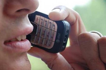 محكمة إيطالية: استخدام الهاتف المحمول يصيب بورم في الدماغ