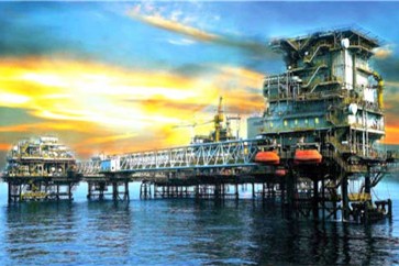 السعودية ستخفض إمدادات النفط للعملاء الشهر المقبل بأكثر مما تعهدت به لـ«أوبك»
