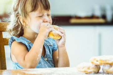 يستهلك الأطفال الذين تتراوح أعمارهم بين أربع وعشر سنوات 51.2 في المئة من السكر