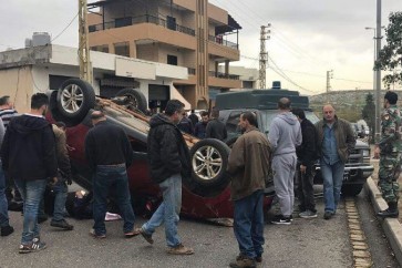 جرحى بانقلاب سيارة على اوتوستراد دير الزهراني حبوش