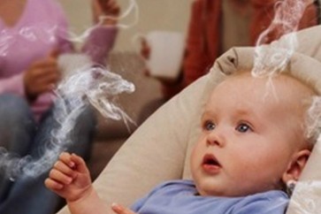 ﻿تعرض الأطفال للتدخين السلبي قبل الولادة وبعدها يضعف سمعهم