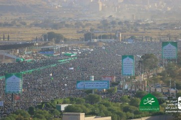 حشود يمنية كبيرة احتفالا بالمولد النبوي الشريف