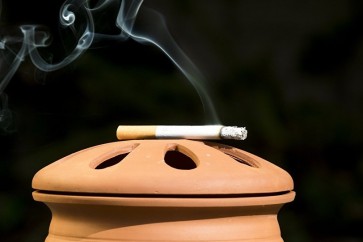 علماء: التدخين السلبي يمكن أن يؤدي إلى الموت المفاجئ