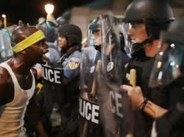مواجهات بين متظاهرين ضد العنصرية والشرطة في مدن أميركية