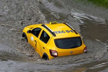 خمسة قتلى و3 مفقودين جراء فيضانات وانهيارات بشمال شرق تركيا
