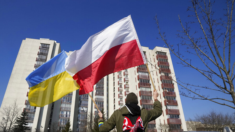 المخابرات الروسية: الولايات المتحدة وبولندا تخططان لتثبيت سيطرة وارسو على جزء من أوكرانيا