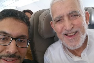 محمد الخضري على متن الطائرة متجهًا إلى عمّان بعد افراج السعودية عنه