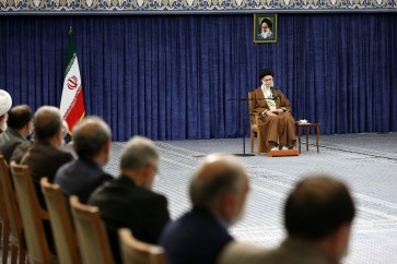 الامام السيد علي الخامنئي يستقبل اعضاء المجلس الاعلى للثورة الثقافية في ايران