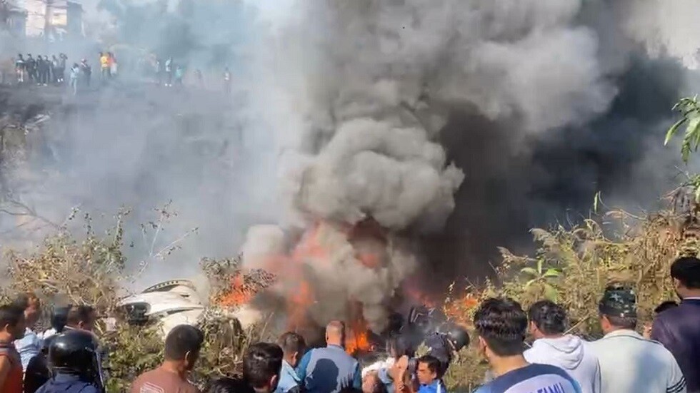 مقتل 72 شخصا بتحطم طائرة ركاب في نيبال