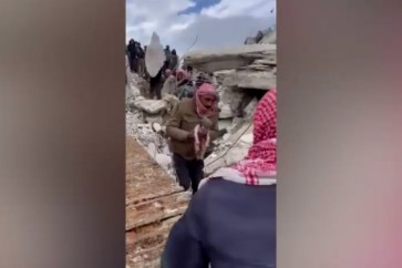 ولادة تحت الأنقاض في ريف حلب