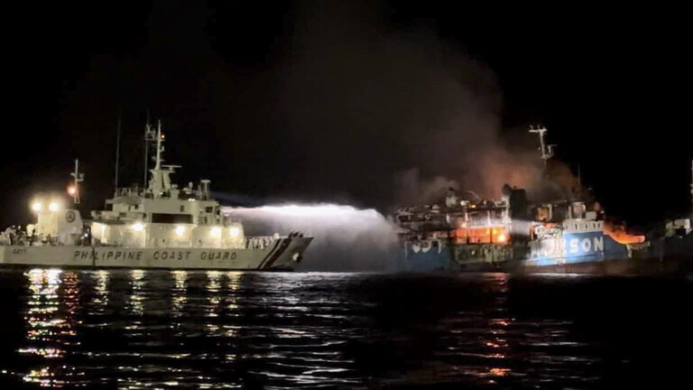 مقتل 12 شخصا في حريق بسفينة ركاب في الفيليبين