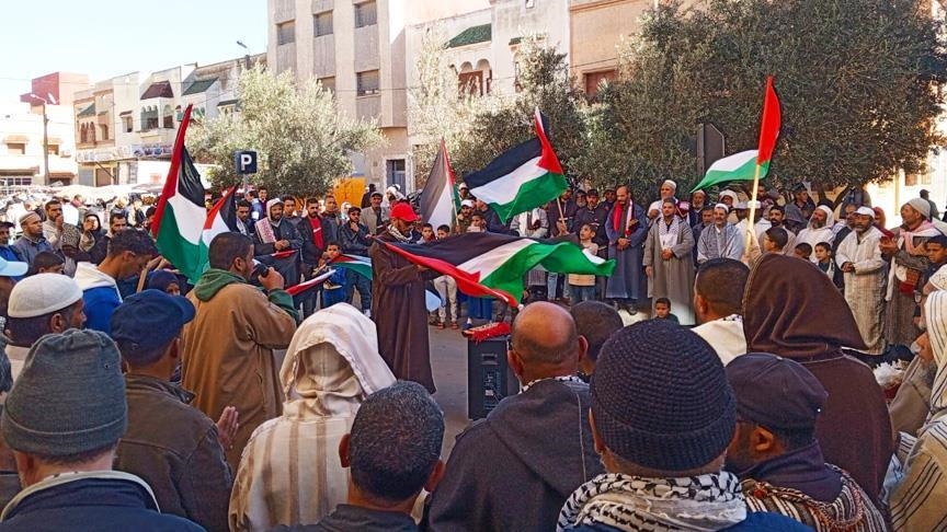 آلاف المغاربة يتظاهرون دعما لغزة ورفضا لتهجير الفلسطينيين