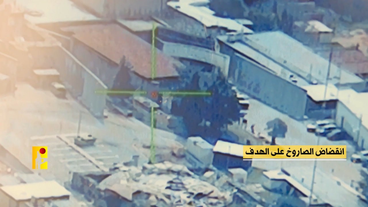 بالفيديو | المقاومة توجه ضربات للعدو الصهيوني وتوزع مشاهد من استهداف قاعدة ميرون