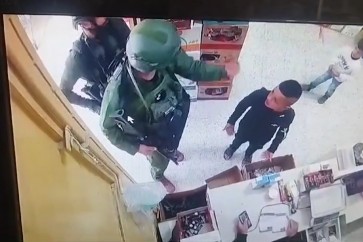 جنود الاحتلال - الخليل - اعتداء على طفل