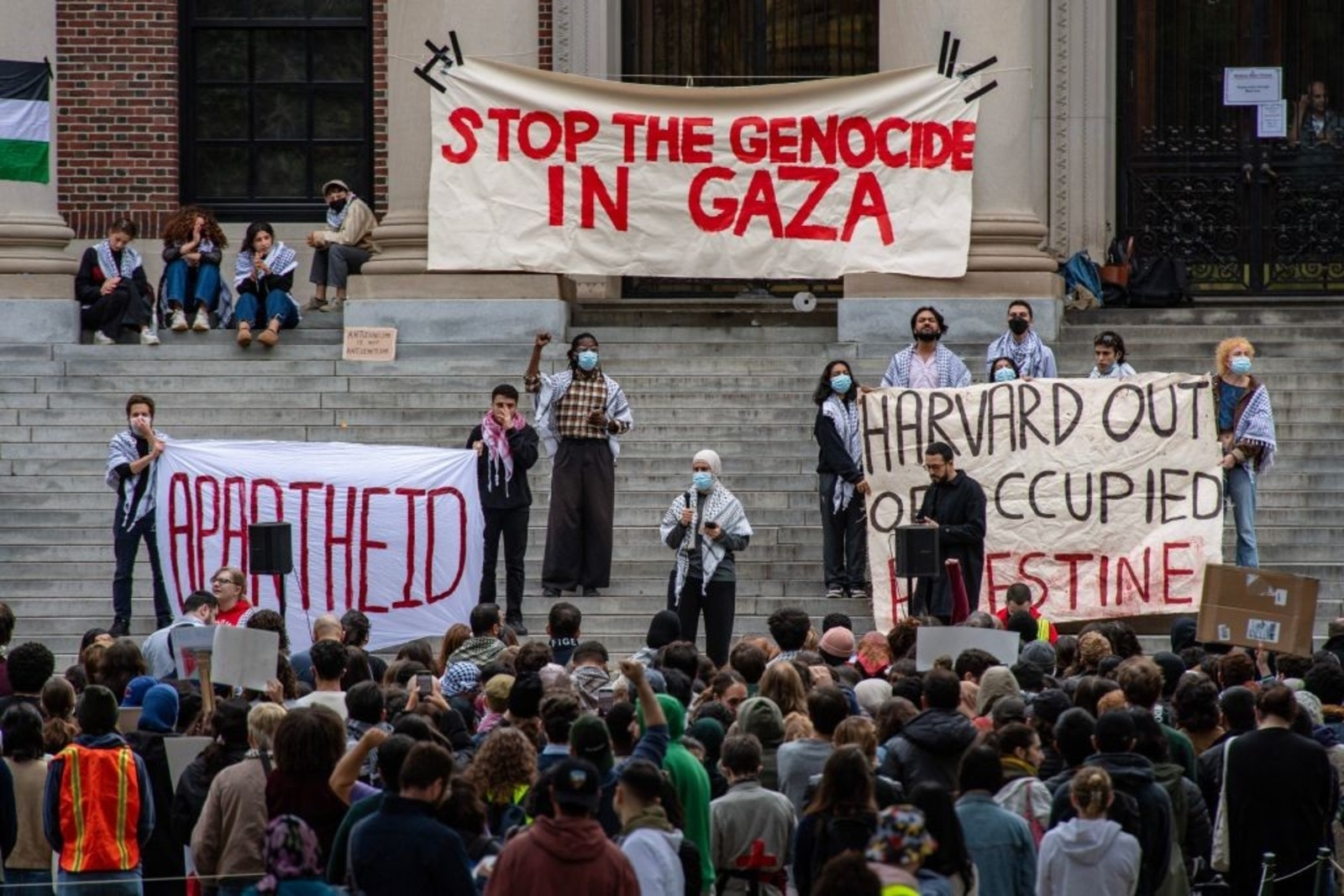 الولايات المتحدة | اعتصامات بجامعات أميركية رفضا للعدوان على غزة و”كولومبيا” تلوّح ببدائل لإنهاء الاحتجاج