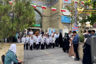 اطفال اليران ينشدون لفلسطين