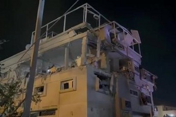 سقوط صاروخ اعتراضي على منزل في بلدة الطيرة شرق يافا