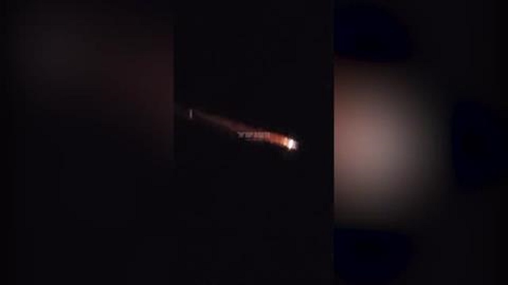 اليمن يقصف تل ابيب بصاروخ باليستي