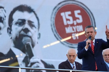 طالب أوزيل بإجراء انتخابات مبكرة (أ ف ب)