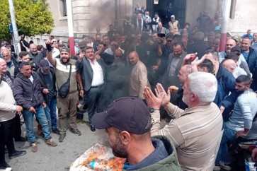 احراق علم العدو