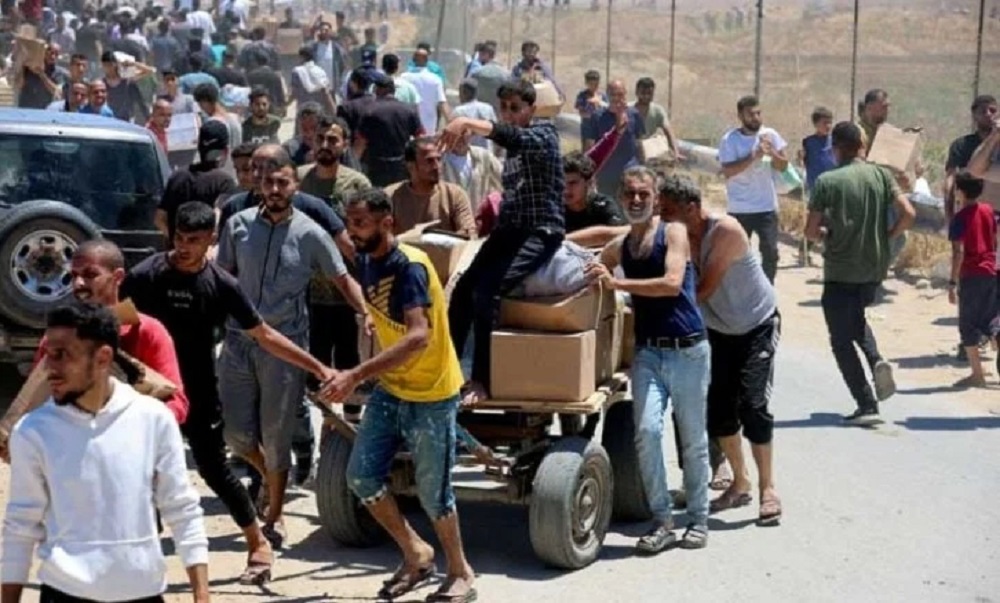 غزة: ارتفاع عدد ضحايا “آلية المساعدات” الأميركية – الإسرائيلية إلى 17 شهيداً